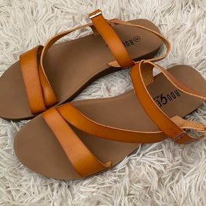 yellowish/tanish size 8 women’s sandals
